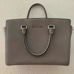 MICHAEL KORS Medium Selma Bag